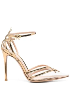Women Gianvito Rossi Pointed-toe Pumps